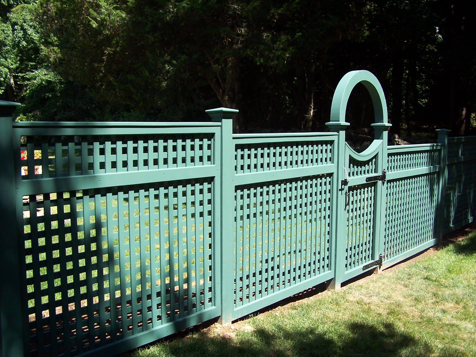 Stained Lattice